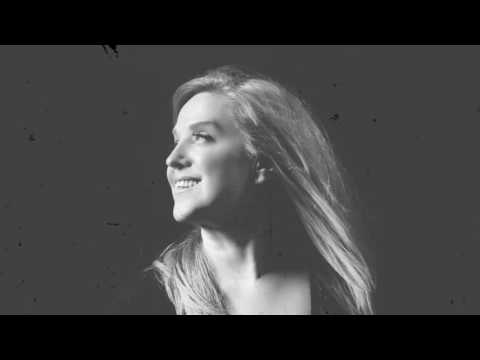 ERMIRA BABALIU - ME KE VAJTE NE JANINE