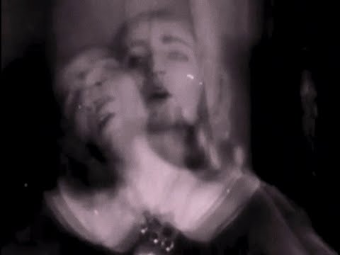 Gloria de Oliveira - "The Dead"