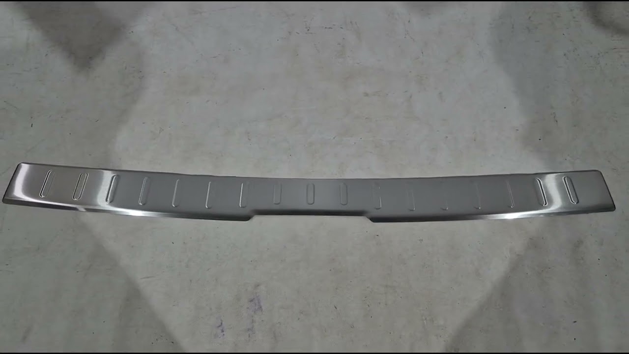 Volkswagen T6 2015-2024 гг. Накладка на порог багажника (матовая) OmsaLine нержавейка Video 1