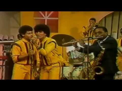 Grupo Felix "Mami No Relajes" Festival Del Merengue' (Rose Video)