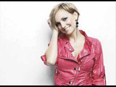 Ania Wyszkoni- Z cisza pośród czterech ścian