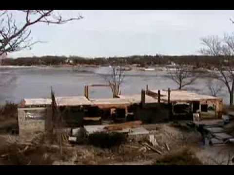 Deconstruction time lapse of a 6,000 square foot home