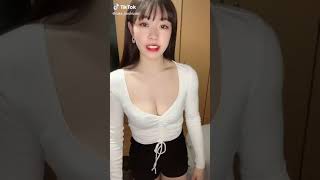 【TikTok】激しいダンス