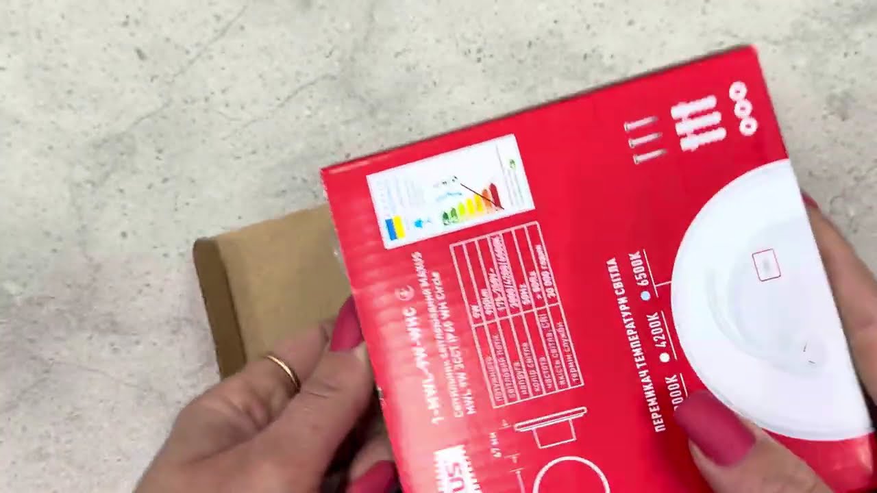 Светодиодный накладной светильник MAXUS MWL 9W 3CCT IP65 WH Circle белый 1-MWL-9W-WHC