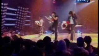 Download lagu peterpan - Dibelakangku - Live TRANS tv.mp4 mp3