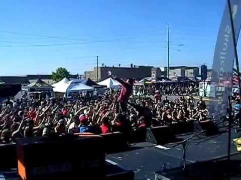 Yelawolf - Good to Go (Live @ Warped Tour 2011)