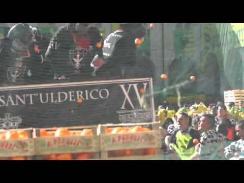 Carnavale d'Ivrea - Battle of Oranges