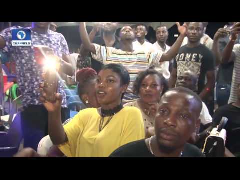 EN: Mavin Star, Dr. SID Performs For Fans In Abule Egba, Lagos