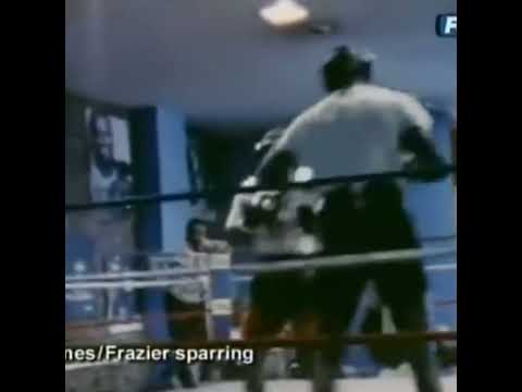 Larry holmes sparring joe frazier #boxing #larryholmes #joefrazier