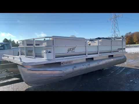 2001 22’ Crest Sport Pontoon with 40hp Mercury 2-Stroke