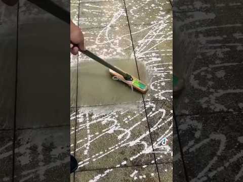 Quick & Easy PATIO CLEAN UP without a power washer! ✨🔎321531 @bymimizkitchen @cleanwithpinkstuff