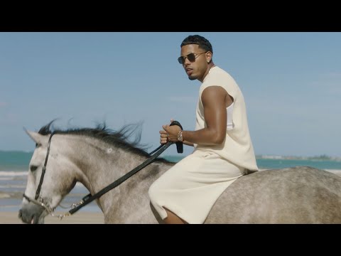 Myke Towers - EXPECTATIVAS (Official Music Video)