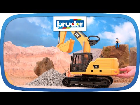 BRUDER ekskavatorius CAT, 02483 video