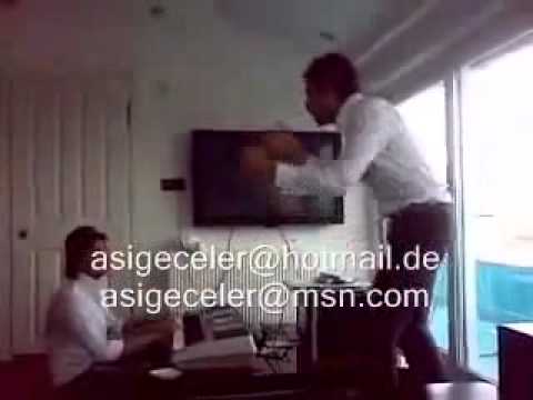 Ferman akdeniz dayanamam sözlerini yazarken.avi