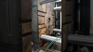 Injetora Marca Sandretto SB 790/220 Ton - Vídeo