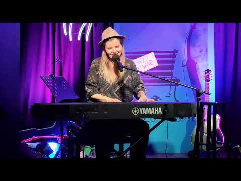 Kasia Brzozowska - Nocka mała