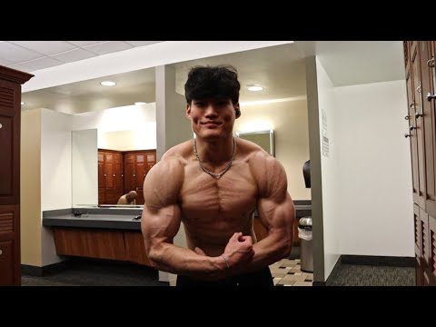 Workout w Me - Full Chest Shoulder Tri Workout - David Pan