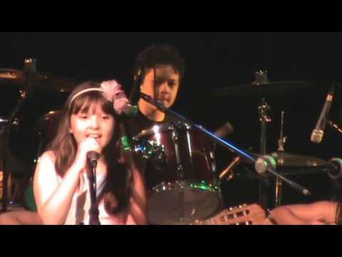 Escola de Música Vivosom - Apresentação das crianças