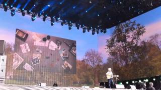 Nick Lowe - I trained her to love me- at Hyde Park London 1