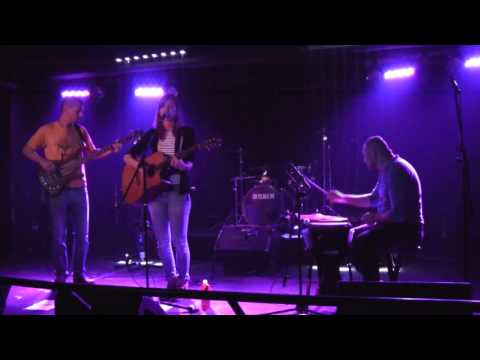Kristýna Lištiaková - In Between - Kristýna Lištiaková & Band