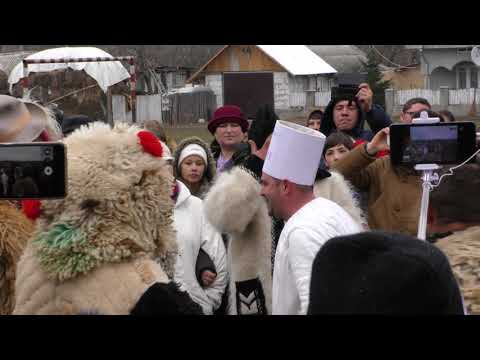 Botosani Online TV / Obiceiuri de iarna Zlatunoaia, com. Lunca, jud. Botosani3