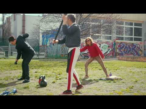 In 'als er selbst' in Benches Of Berlin - Schönheit der Krise