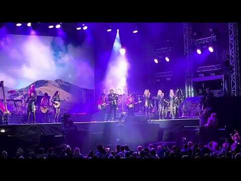 Rod Stewart Emotional sings a song for his dad Edinburgh Castle 06/07/23