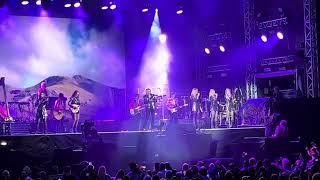 Rod Stewart Emotional sings a song for his dad Edinburgh Castle 06/07/23