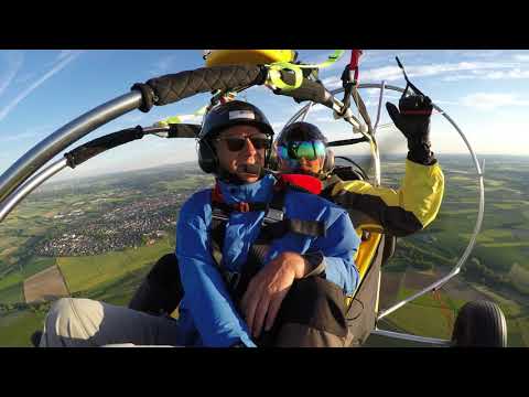 Flieg mit Rüdiger Motorschirmtrike