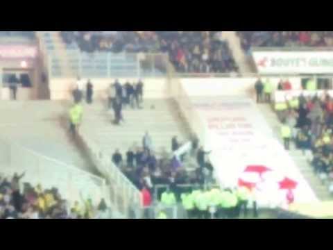 FC NANTES - TOULOUSE bagarre supporters toulousains