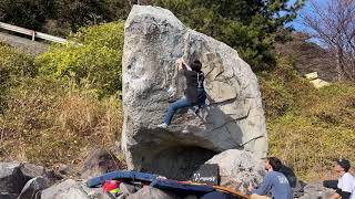 Video thumbnail of 山椒魚 (San Shou Uo), 初段 (7a+). 城ヶ崎 (Jogasaki)