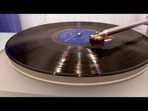 Klavdiya Shulzhenko  - The Blue Kerchief