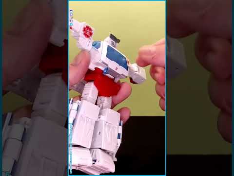 "He's dead, Prime!" #Transformers Studio Series The Movie (1986) Deluxe Ratchet #Shorts | HNE Toys