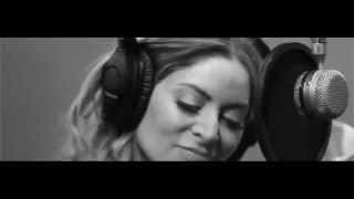 Mary  - Ponte a bailar ft. Maffio