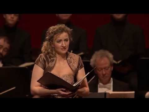 Olga Zinovieva - Mozart Agnus Dei (Concertgebouw Amsterdam, live)