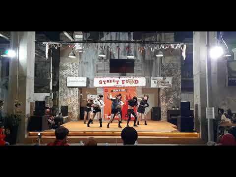 [DreamOfKorea] D'Glow dancer cover EVERGLOW - Dance Break+Adios at BTC MALL BEKASI.