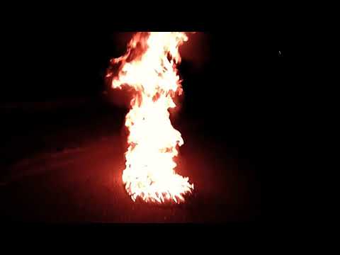 Jalan Waduk Lhokseumawe Terbakar, Akibat Bensin Mengalir di Jalan