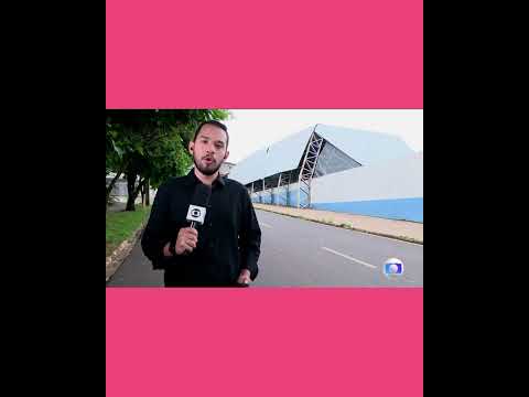 Teto de uma quadra de tênis desaba durante uma ventania e mata homem no Paraná