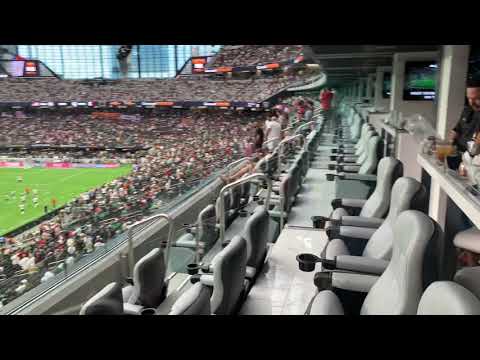 image-How much is a suite at Las Vegas Raiders games?