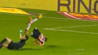Brutal falta de Orión contra Gamba