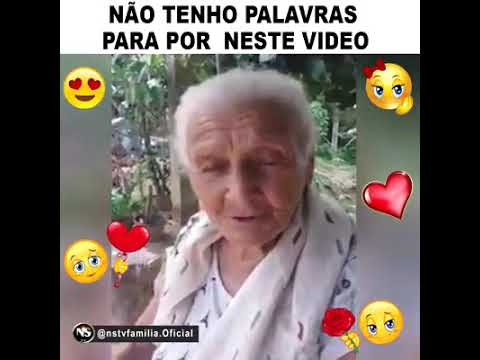 Vovó louvando  o Senhor  Jesus