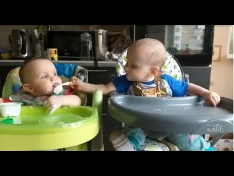 Смешные двойняшки жгут | Funny baby twins