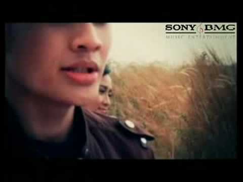 Randy Pangalila - Lewat Semesta