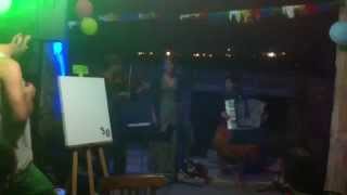 Intro del Gadjo Dilo a Vilacetrú [Gipsy Krokets Quartet]