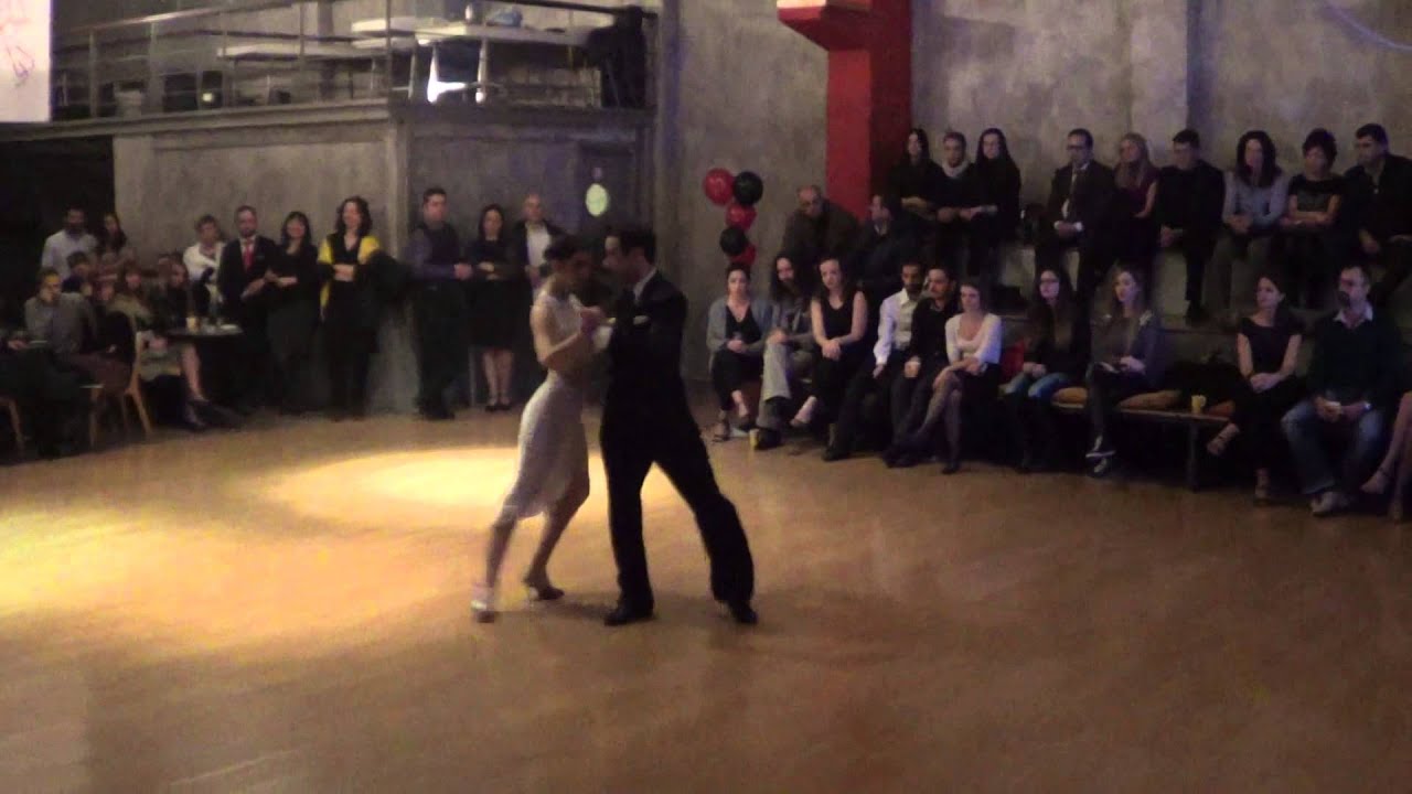 Jorge Tsaousoglou & Ioanna Andrikopoulou 4/4, Bajo un cielo de estrellas