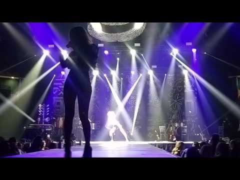 Emilia Pedersen en el Tsongas Center de Boston - Alexandre Pires Gira EEUU