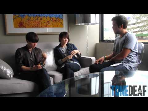3/5 Tegan and Sara -  interview [Tone Deaf]