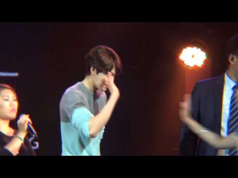 140405 KimWooBin FanMeeting in BKK/Hi-Touch Moment