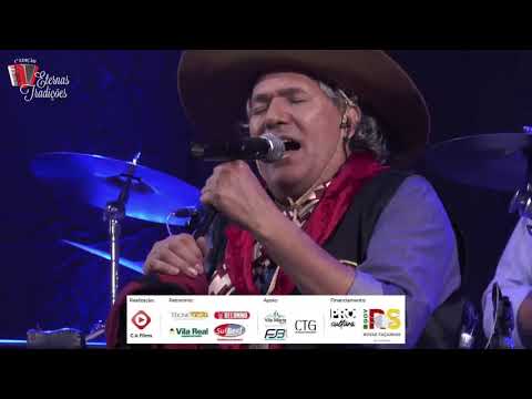 Apresentação musical do cantor Walther Morais. Live-show do dia 12-09-2021