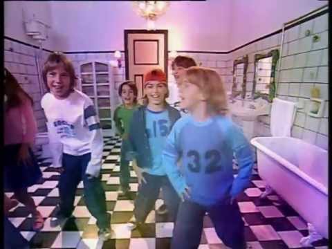 Rincón de luz, Canción "La edad del pavo"